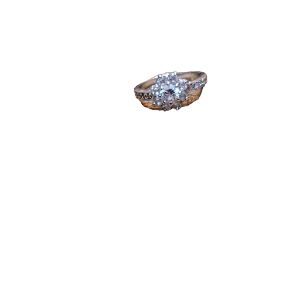 Beautiful Woman's CZ Ring size 10 - Picture 6 of 6